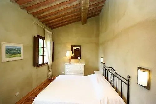 Il Nespolo Hotel Lari Italy