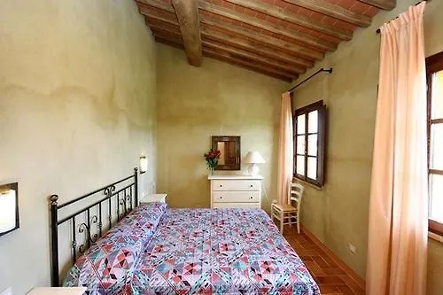 Il Nespolo Hotel Lari