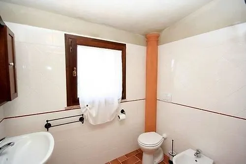 Il Nespolo Hotel Lari