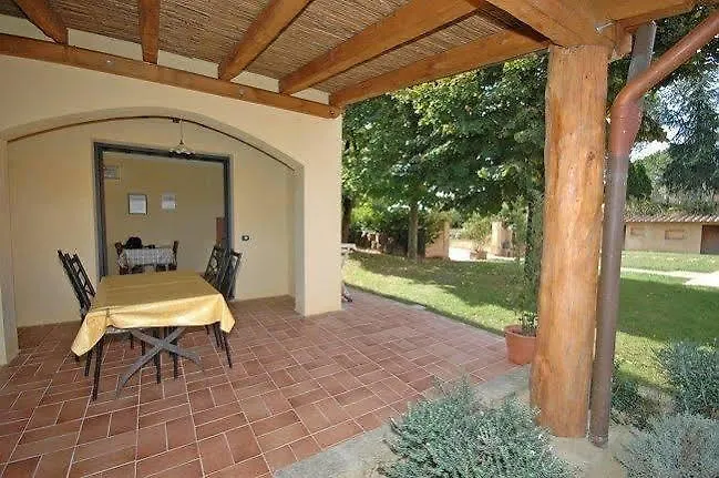 Il Nespolo Hotel Lari Italy