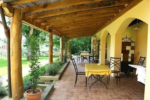 Il Nespolo Hotel Lari Italy