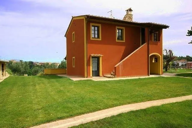 Il Nespolo Hotel Lari 0*,  Italy