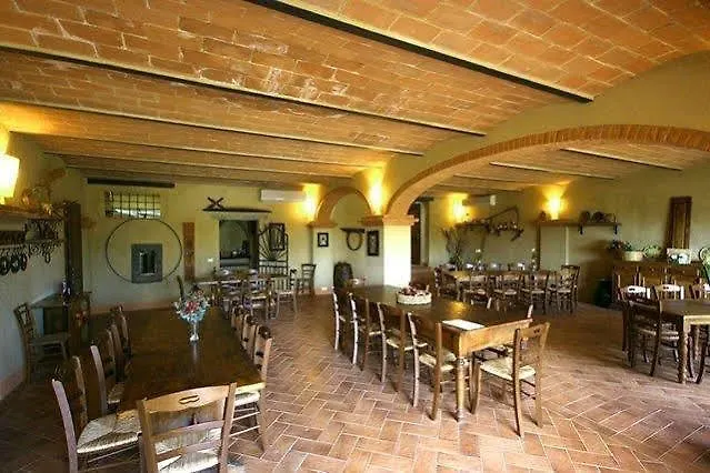 Il Nespolo Hotel Lari Italy