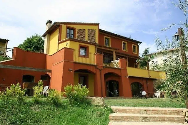 Il Nespolo Hotel Lari