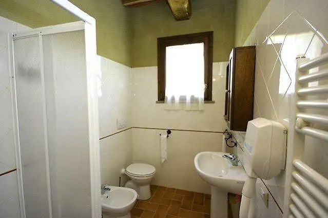 Il Nespolo Hotel Lari